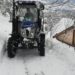 U PRIJEPOLJSKOM SELU IVANJE ZAVIJANE KUĆE STARIH I BOLESNIH: UZ POMOĆ TRAKTORA I HUMANIH MJEŠTANA DOPREMLJENE OSNOVNE NAMIRINICE I LIJEKOVI DO NEMOĆNIH LJUDI