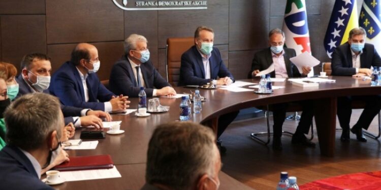 Poruka SDA predsjedniku Srbije: Dok čestita 9. januar, Vučić krije osumnjičene za genocid u Srebrenici