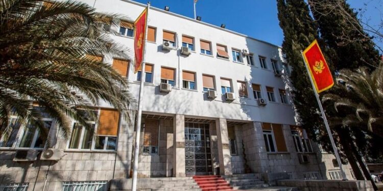 NAJNOVIJA VIJEST IZ CRNE GORE: Ulazak u zemlju dozvoljen bez testa na korona virus!