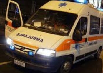 UŽASNA SAOBRAĆAJNA NESREĆA KOD SURČINA: Muškarac šetao auto-putem, pa nastradao