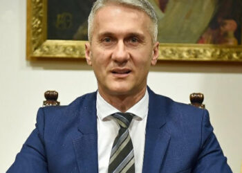 Šef ANB-a: Znamo ko je palio tajna dokumenta