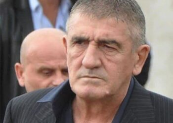 Priveden Brano Mićunović jer je krenuo na Cetinje da nalaže badnjak