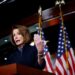 Pelosi upozorava: Nestabilnom Trumpu ograničiti pristup nuklearnim kodovima