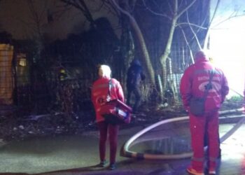 IZVUKLI GA IZ ZAPALjENE KUĆE, PA SE SAM VRATIO UNUTRA: Detalji dramatičnog spašavanja čovjeka iz požara u Nišu