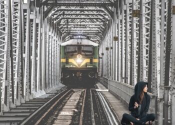 Maribor: Fotografisala se na šinama, pa je pregazio voz