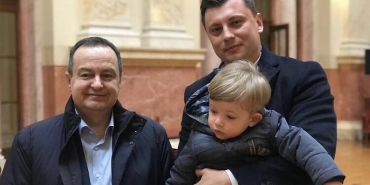 LICEMJERNI ZUKORLIĆEVCI I KONAKOVIĆEVCI: Može li se o Huseinu ef. Đozi iz Vučićevog naručja?