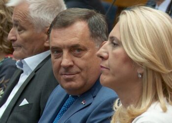 EKONOMISTI UPUTILI DRAMATIČAN APEL VLADI RS-a: “Blizu samo BANKROTA, dug je zao drug”