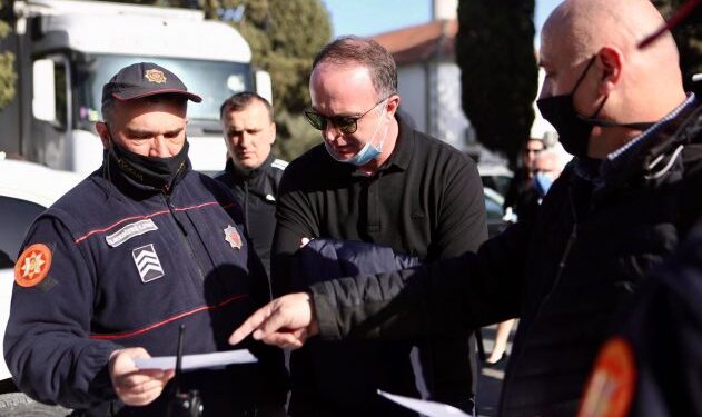 KRIVOKAPIĆ NE SMIJE U TUZI Đeljošaju spustio slušalicu, Vlada razmišlja da povuče mjere?