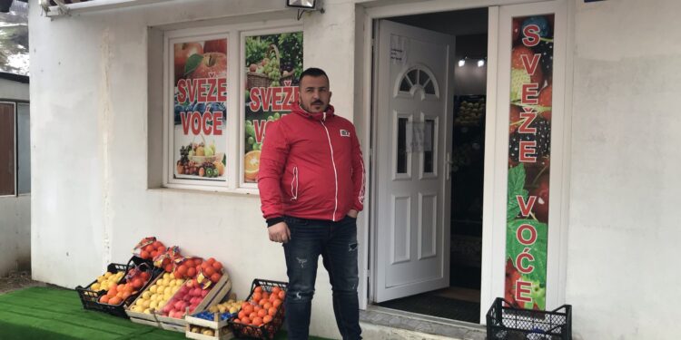 PETNJICA: MIRZA TIGANJ SE VRATIO IZ INOSTRANSTVA I ZAPOČEO BIZNIS: PILJARA I FARMA KOKOŠAKA ZA NOVI ŽIVOT U BIHORU