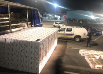 Rekordna zapljena u BiH: Vozač kamiona iz Crne Gore “pao” sa cigaretama vrijednim 1,6 miliona KM