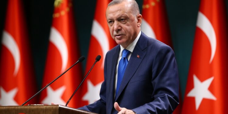 Erdogan: Tursku ćemo uvesti među deset najvećih ekonomija svijeta