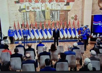 Sretenjskim ordenom iz Novog Pazara odlikovani dr Binela Mavrić i novinar Zoran Maksimović