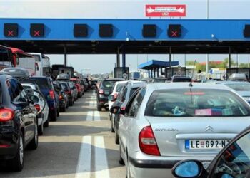 U Preljini kod Čačka kolona duga četiri kilometra, vozila čekaju sat vremena