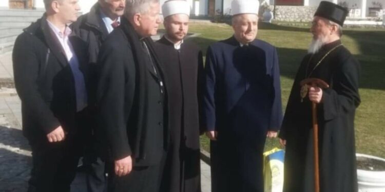 NADBISKUP HOČEVAR POSJETIO PRIJEPOLJE,  POKREĆE SE INICIJATIVA ZA OBNOVU RIMOKATOLIČKE KAPELE IZ 19. VIJEKA