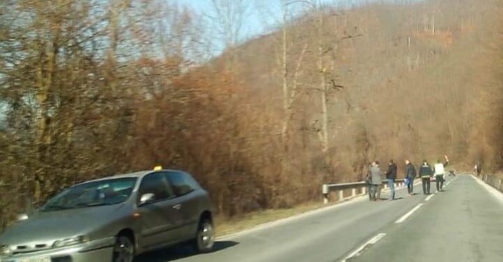 SAOBRAĆAJNA NEZGODA NA PUTU BIJELO POLJE-BERANE: POVRIJEĐENE DVIJE OSOBE