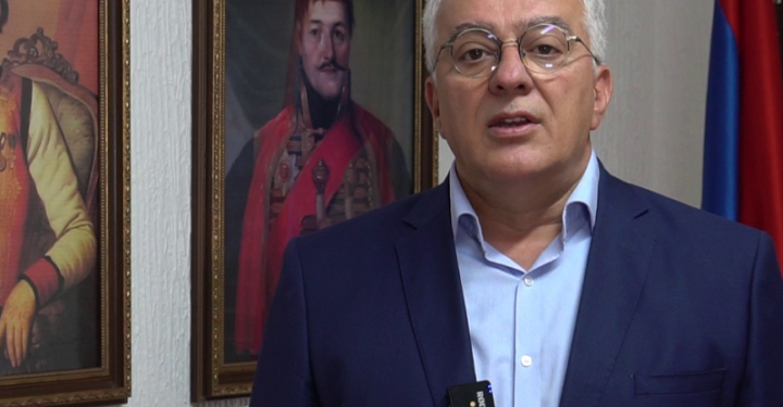 Kuha u vladajućoj većini u Crnoj Gori: “Opasno je što je premijer Krivokapić čestitao praznik lažnoj državi Kosovo, narod nije za to glasao”