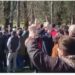 Incident na Cetinju: Građani izviždali Krivokapića, uklonili vijenac