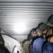 Spriječena tragedija kod Šida! Više od 20 migranata se umalo UGUŠILO U VOZU, među njima bila i BEBA
