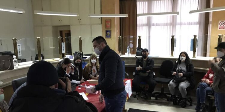 UŽIVO Izbori u Nikšiću: Izlaznost do 13h- OIK 58%, CEMI 61,2%