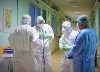 Italija: Raste broj zaraženih među mladima, 11-godišnja djevojčica na respiratoru