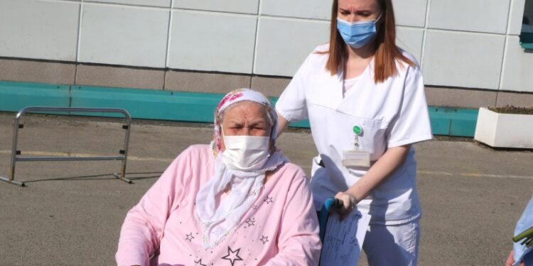Nana Fata Orlović otpuštena na kućno liječenje