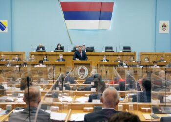 Skupština Republike Srpske usvojila zaključke u kojima se navodi i “mirni razlaz” u BiH