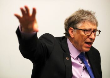 Bill Gates: Svijet bi se trebao vratiti u normalu do kraja 2022.