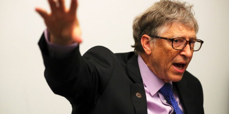 Bill Gates: Svijet bi se trebao vratiti u normalu do kraja 2022.