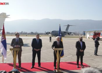Komšić: Bit će komentara, bitno je spašavati živote; Džaferović: BiH je iskazala solidarnost sa Srbijom slanjem ljekara