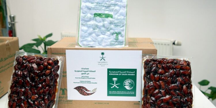 Kraljevina Saudijska Arabija donirala 50 tona hurmi Bosni i Hercegovini