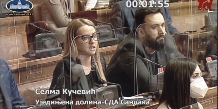 (VIDEO) SELMA KUČEVIĆ: VRIJEĐANJE DOSTOJANSTVA I OSPORAVANJE IDENTITETA BOŠNJAKA U SRBIJI