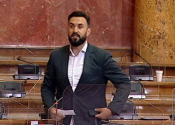 Bošnjački i albanski poslanici napustili zasijedanje Skupštine Srbije zato što ovaj saziv nema sluha za probleme manjina