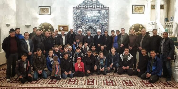 Muftija sandžački mr. Senad ef. Halitović posjetio džemat u mjesnom centru Ljeskova