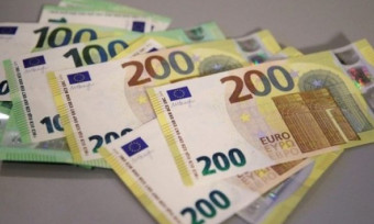 Rus izgubio 7.700 eura u Sutomoru, Podgoričanin ih pronašao i vratio