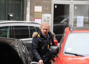 KALINIĆ OSUĐEN KAO HULIGAN – USLOVNA I ZABRANA UTAKMICA: Glumac i voditelj moraće u policiju svaki put kad igra Zvezda!