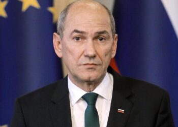 Janša razgovarao s Džaferovićem i demantirao da postoji non-paper