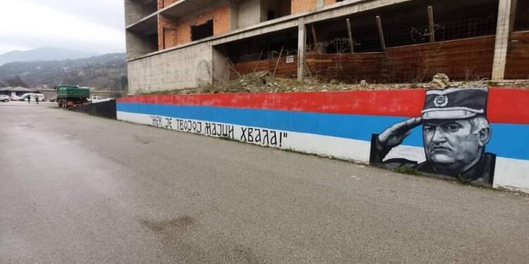 U Foči osvanuo novi mural s likom Ratka Mladića