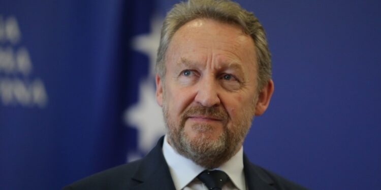 Izetbegović: U ovoj borbi protiv virusa trebamo biti ujedinjeni kao što smo bili 1945. i 1992.