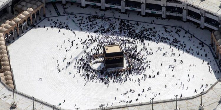 Saudijske vlasti: Umra samo za imunizirane od COVID-a