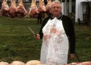 (VIDEO) ŠEŠELJ VRIJEĐA SVE OD EU, CRNE GORE DO BOSNE: “Tek ću da budem zločinac!”