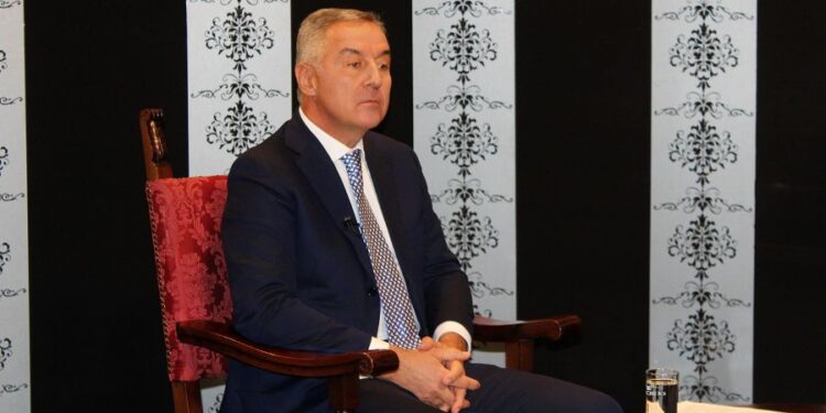 Đukanović: Politika nove vlasti udarila na temelje Crne Gore, branićemo državu