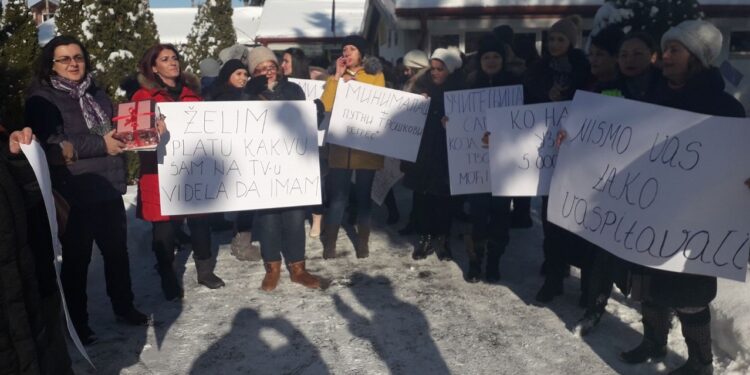 Sjenica: Vaspitačice pisale Vučiću, ove godine primile pola plate