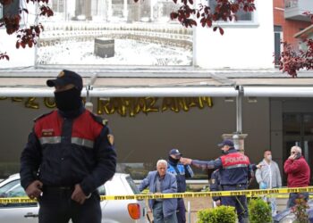 Napad tokom molitve u Tirani: Pet osoba izbodeno u džamiji
