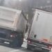 (VIDEO) Pogledajte kako kamion PREKO PUNE prelazi drugog teretnjaka!