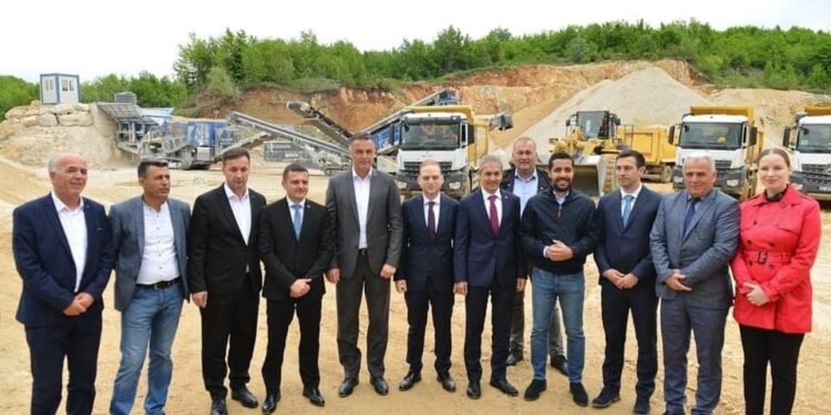 (VIDEO) Ministar Momirović obišao sa sardnicima put Novi Pazar-Tutin
