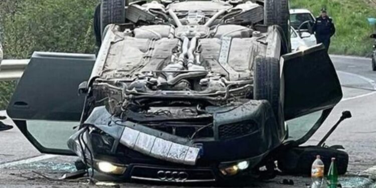 Bijelo Polje: Čudom preživjeli stravičan udes: Izašli iz automobila nepovrijeđeni
