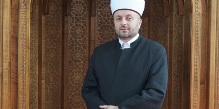 MUFTIJA HALITOVIĆ UPUTIO ČESTITKU POVODOM NASTUPAJUĆEG RAMAZANSKOG BAJRAMA