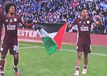 Fudbaleri Leicester Cityja slavili osvajanje FA kupa podržavajući Palestinu