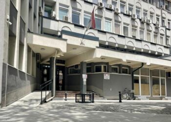 NOVI PAZAR: Diler kokaina na sudu fotografisao i provocirao policijske službenike