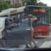 (VIDEO) OVO JE DNO DNA! POGLEDAJTE OVU SRAMOTU, BLOKIRALI SAOBRAĆAJ, IZAŠLI IZ KOLA PA SE BRUTALNO POTUKLI